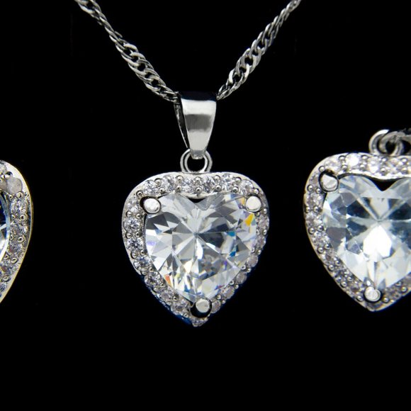 Austrian Crystal Necklace and Earring Set - Picture 5 of 6